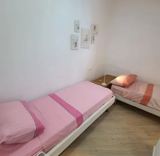 Grignetta Relax Giardino E Jacuzzi Varazze