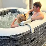 Grignetta Relax Giardino E Jacuzzi Apartment *