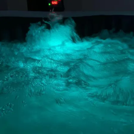 Апартаменты Grignetta Relax Giardino E Jacuzzi Варацце